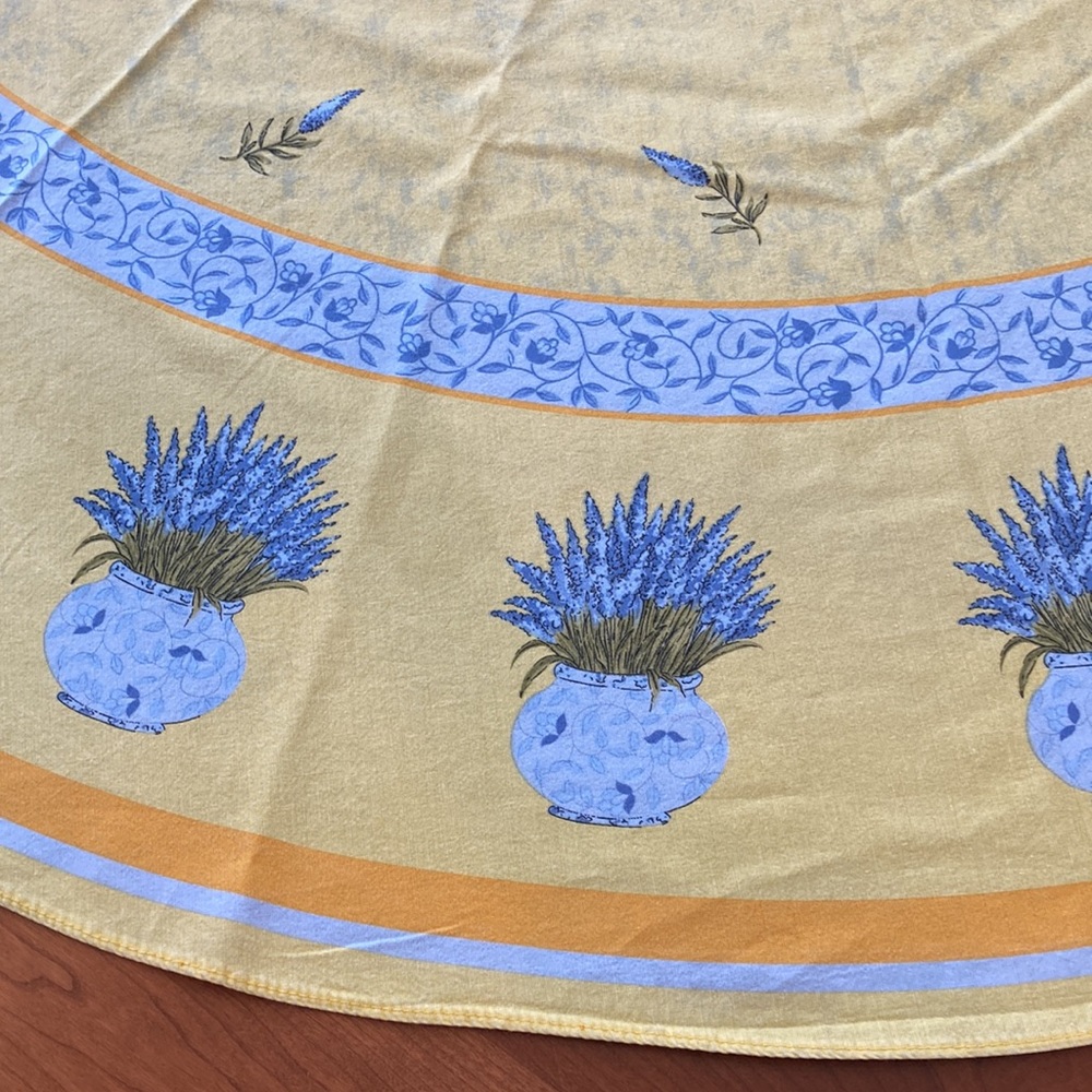 Round tablecloth - Picture 2 of 4